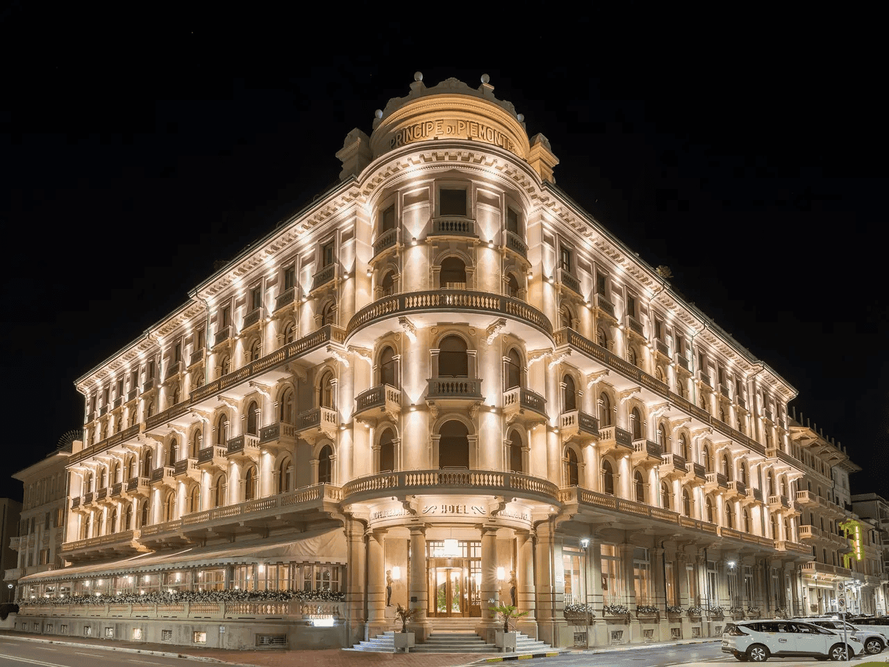 Grand Hotel Principe di Piemonte — Vista notturna, Viareggio
